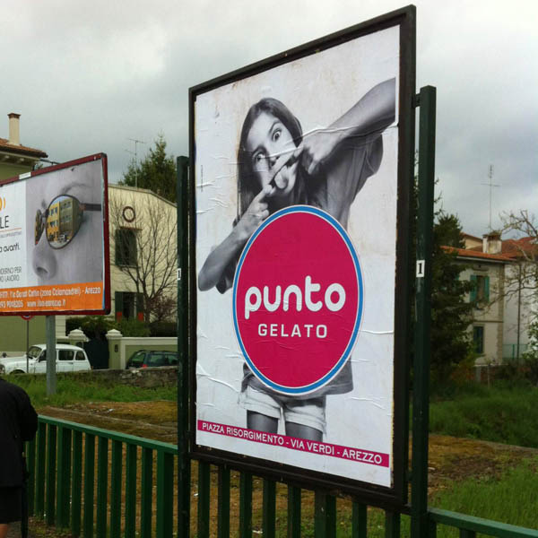 MANIFESTI e Gonfaloni Arezzo